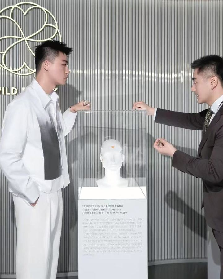 Jimmy 受邀出席品牌活动现场